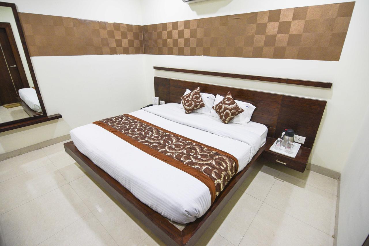 Hotel Royal Villas Bhopal Bagian luar foto