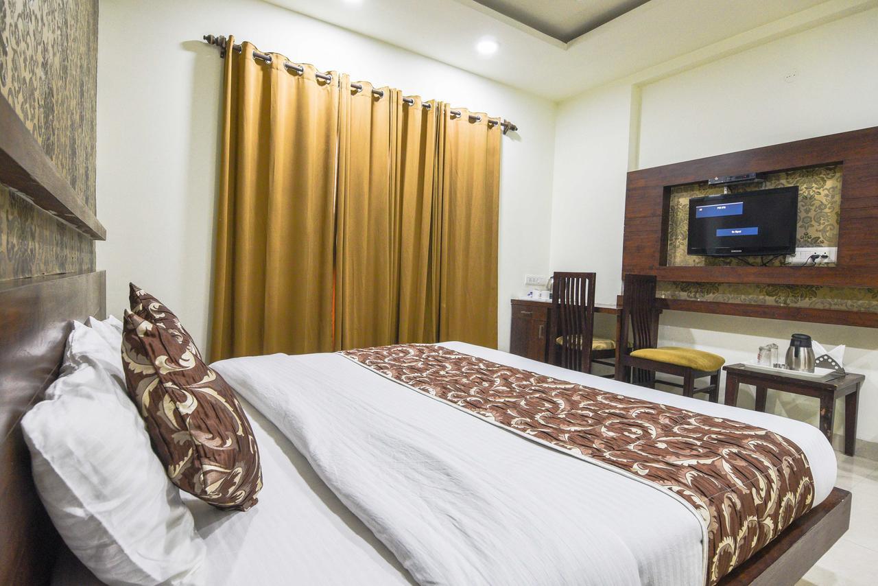 Hotel Royal Villas Bhopal Bagian luar foto