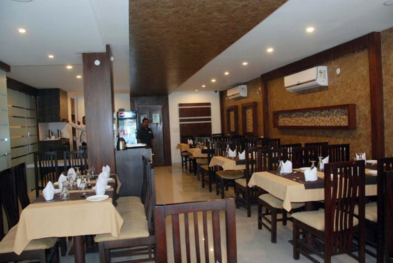 Hotel Royal Villas Bhopal Bagian luar foto